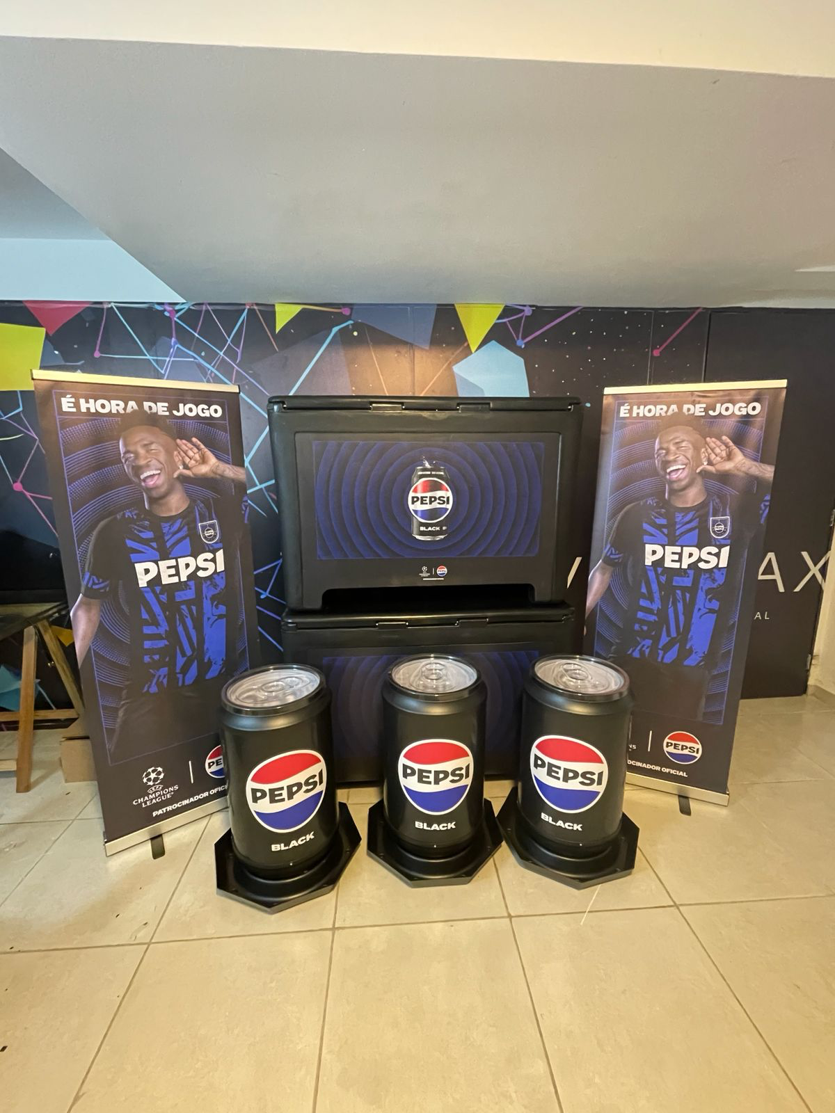 Stand para evento — sinalização completa para feiras